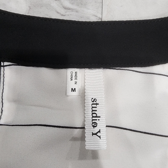Women's Studio Y Top Blouse Black/White Szs M - Picture 5 of 7